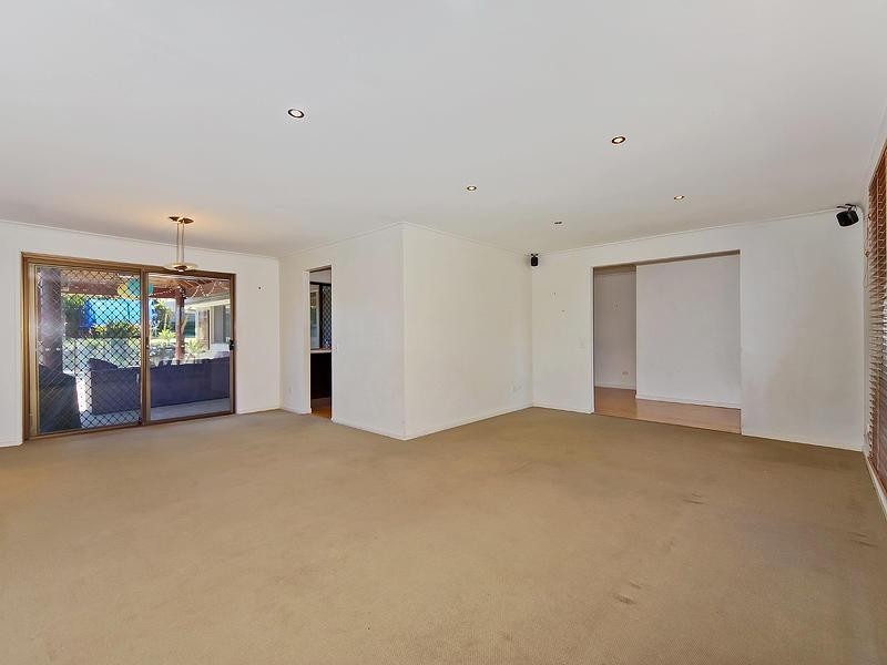 23 Warrigal Crescent, Ashmore QLD 4214