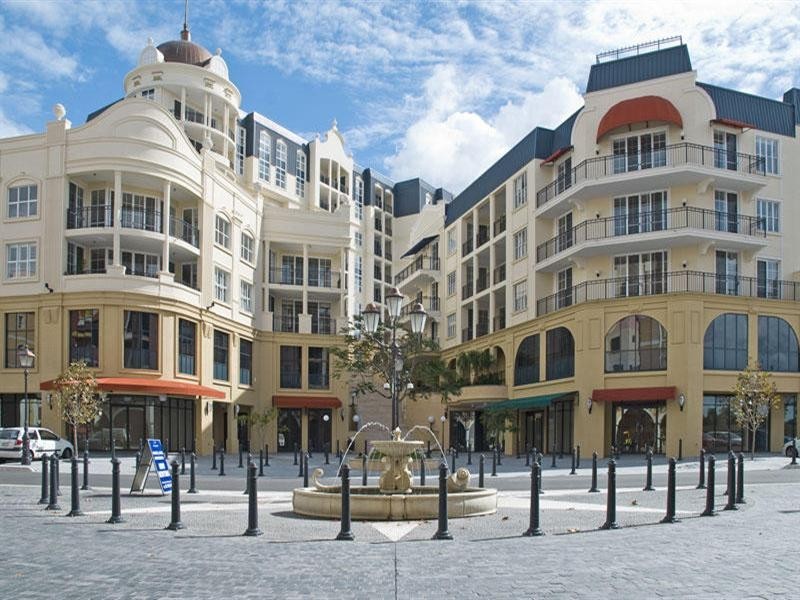 11 Porto Bellago. 3030 The Boulevard, Carrara QLD 4211