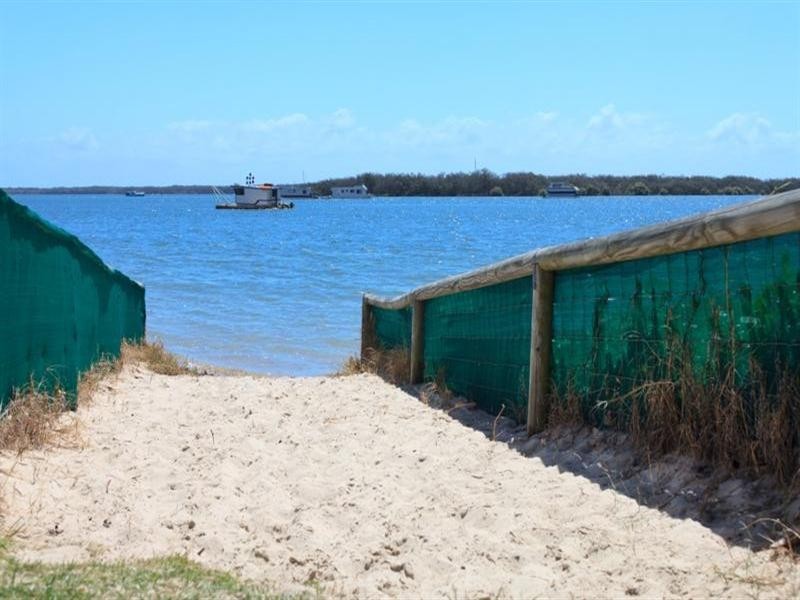 608 Silvershore. 430 Marine Parade, Biggera Waters QLD 4216