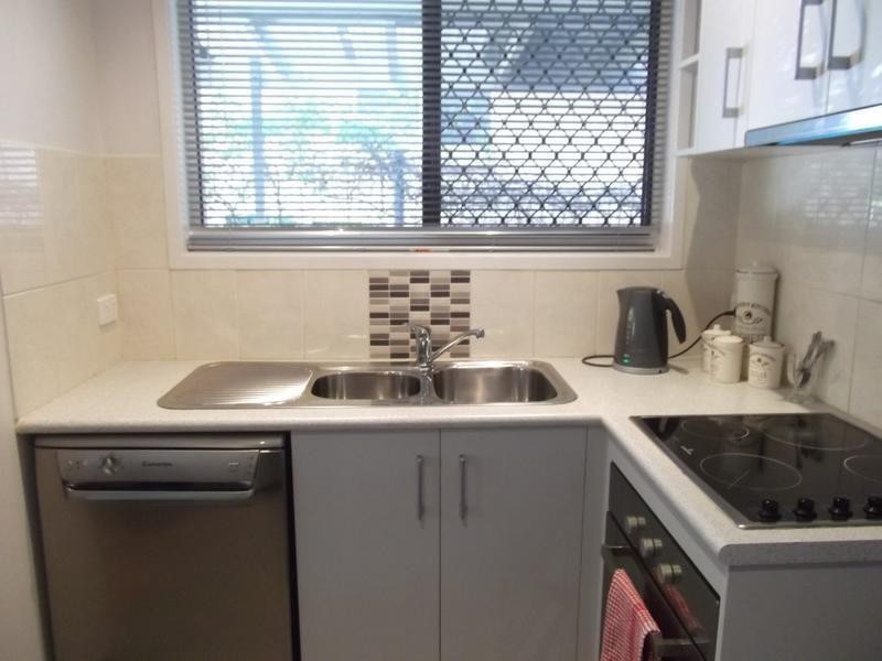 5 Kuranga Avenue, Southport QLD 4215