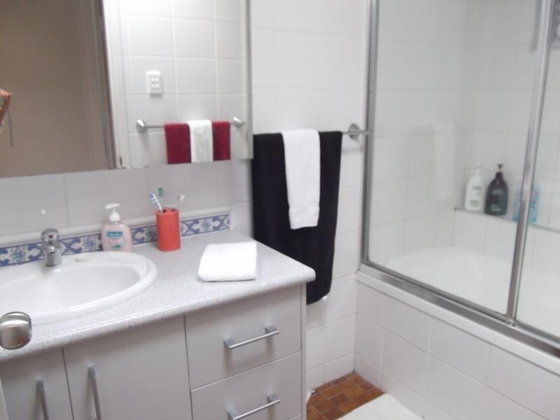 5 Kuranga Avenue, Southport QLD 4215