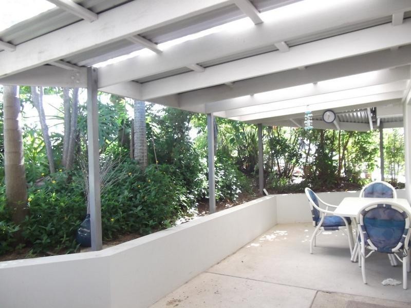 5 Kuranga Avenue, Southport QLD 4215