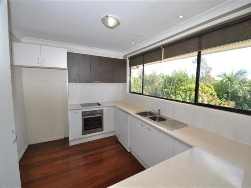 325 Ashmore Road, Benowa QLD 4217