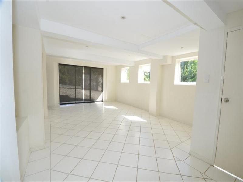 325 Ashmore Road, Benowa QLD 4217