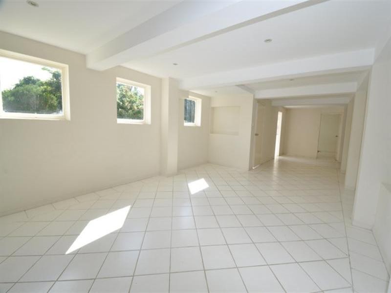 325 Ashmore Road, Benowa QLD 4217