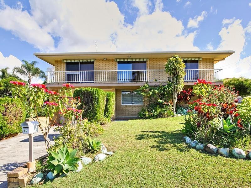 19 Dandar Drive, Southport QLD 4215