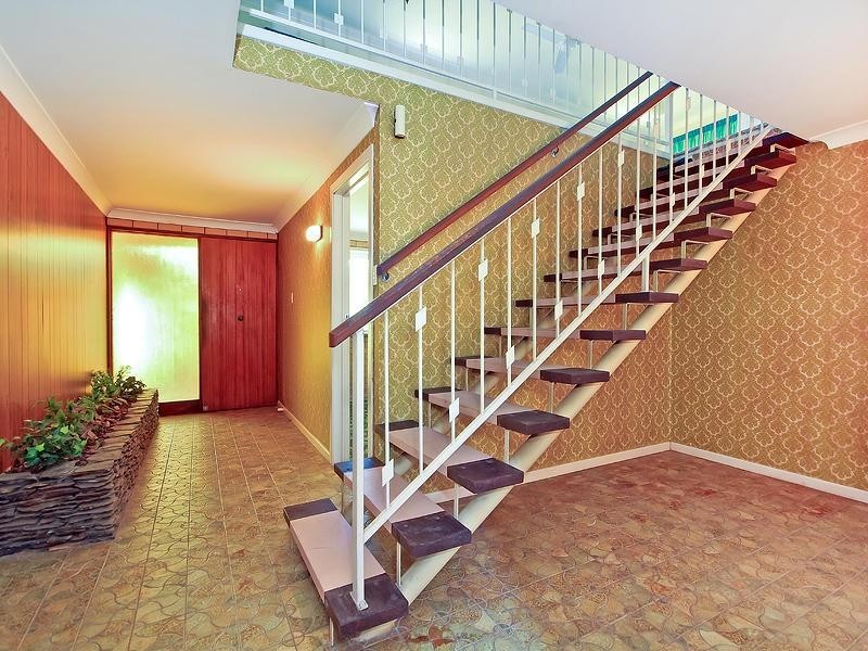 19 Dandar Drive, Southport QLD 4215