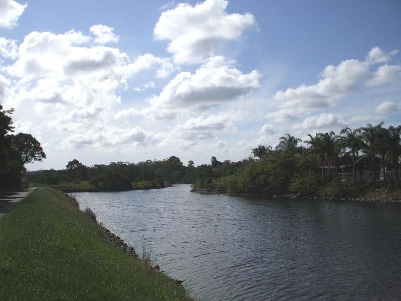 100 Sandringham. Racecourse Road, Bundall QLD 4217