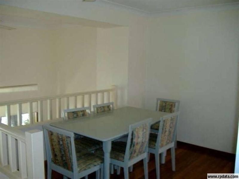 100 Sandringham. Racecourse Road, Bundall QLD 4217