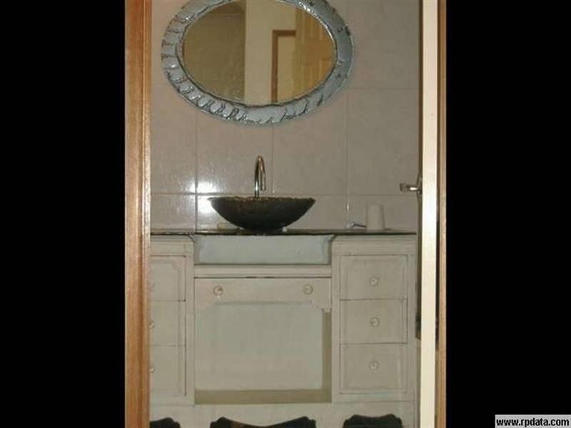 100 Sandringham. Racecourse Road, Bundall QLD 4217