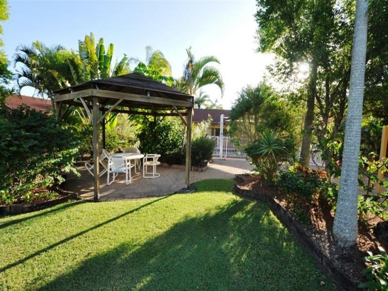 31-35 St Kevins Ave. Paradise Palms, Benowa QLD 4217