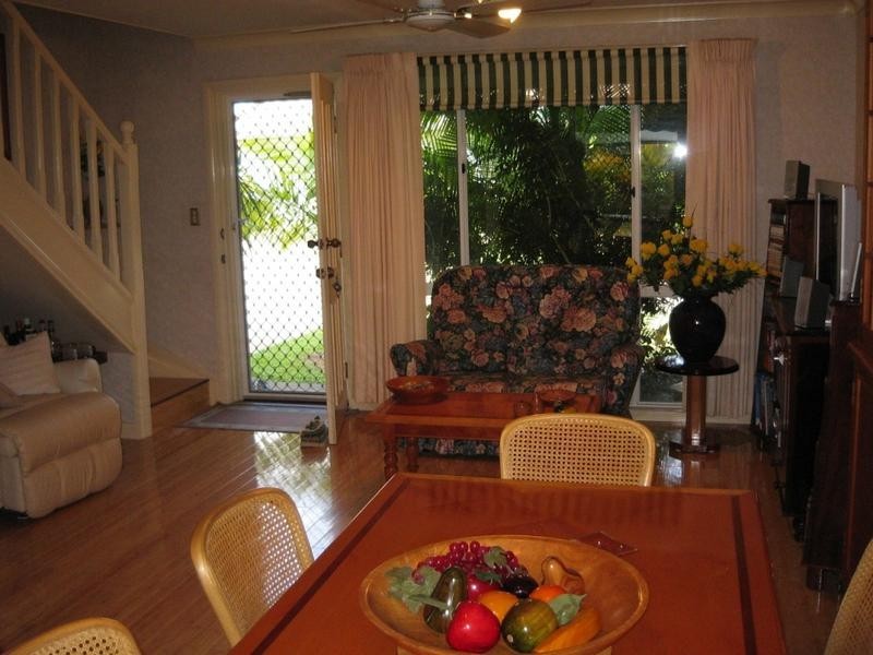 2 Surfers Palms North, St Kevins Avenue, Benowa QLD 4217