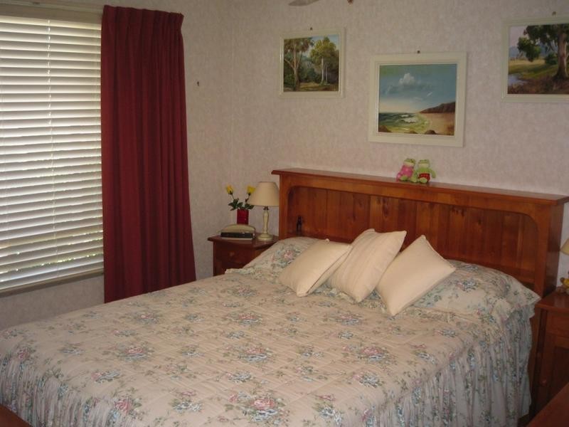 2 Surfers Palms North, St Kevins Avenue, Benowa QLD 4217