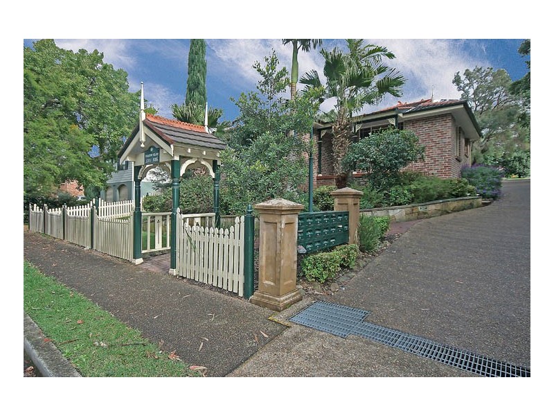103 Glencoe Street, Sutherland NSW 2232