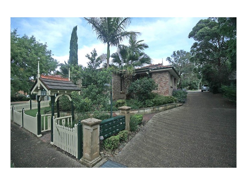 103 Glencoe Street, Sutherland NSW 2232