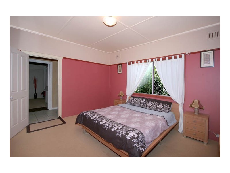 1 Freeman Road, Heathcote NSW 2233