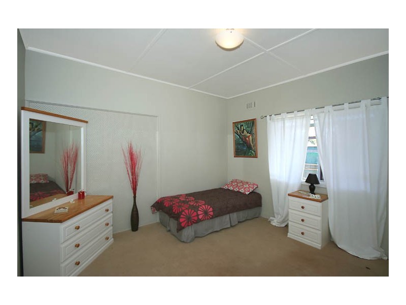 1 Freeman Road, Heathcote NSW 2233