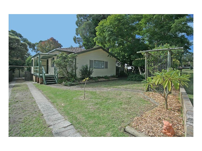 1 Freeman Road, Heathcote NSW 2233