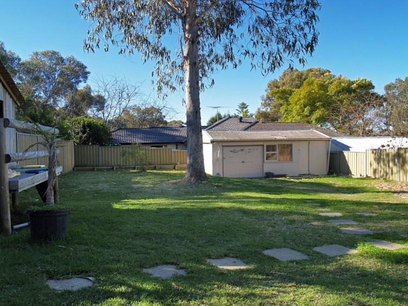 17 Glenview Place, Engadine NSW 2233