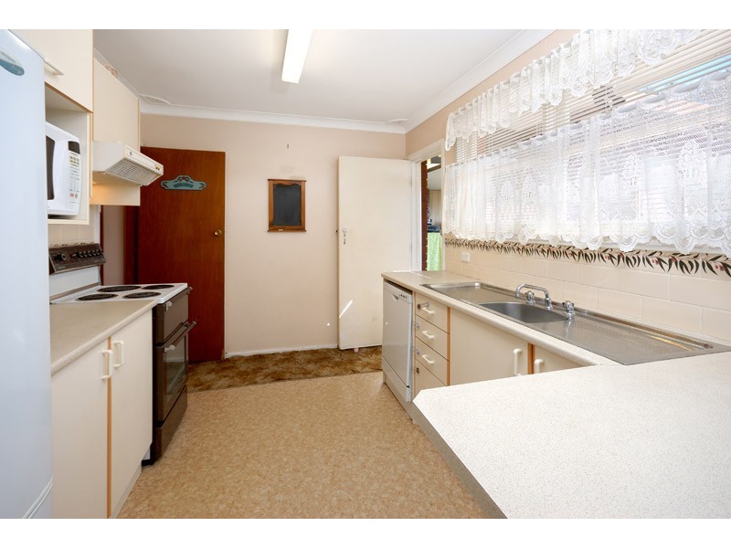 37 Wollybutt Road, Engadine NSW 2233