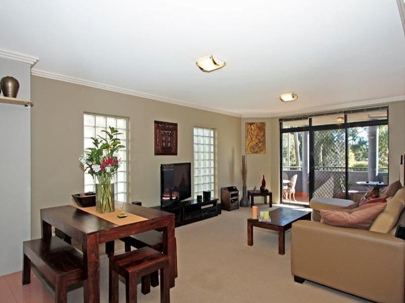 2/84 Linden Street, Sutherland NSW 2232