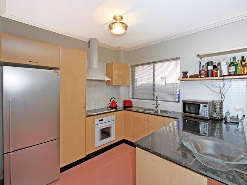 2/84 Linden Street, Sutherland NSW 2232