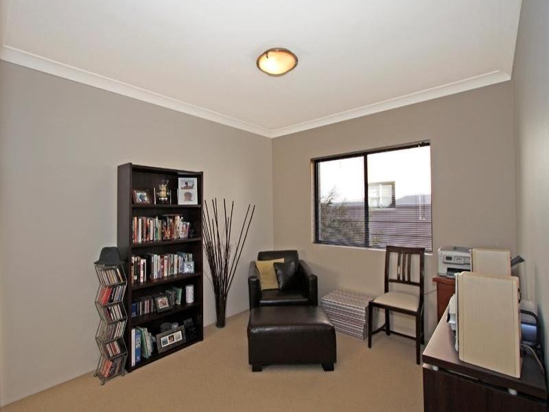 2/84 Linden Street, Sutherland NSW 2232