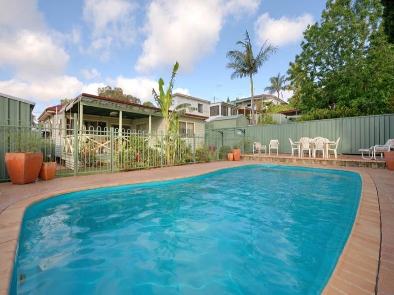 10 Short Street, Heathcote NSW 2233