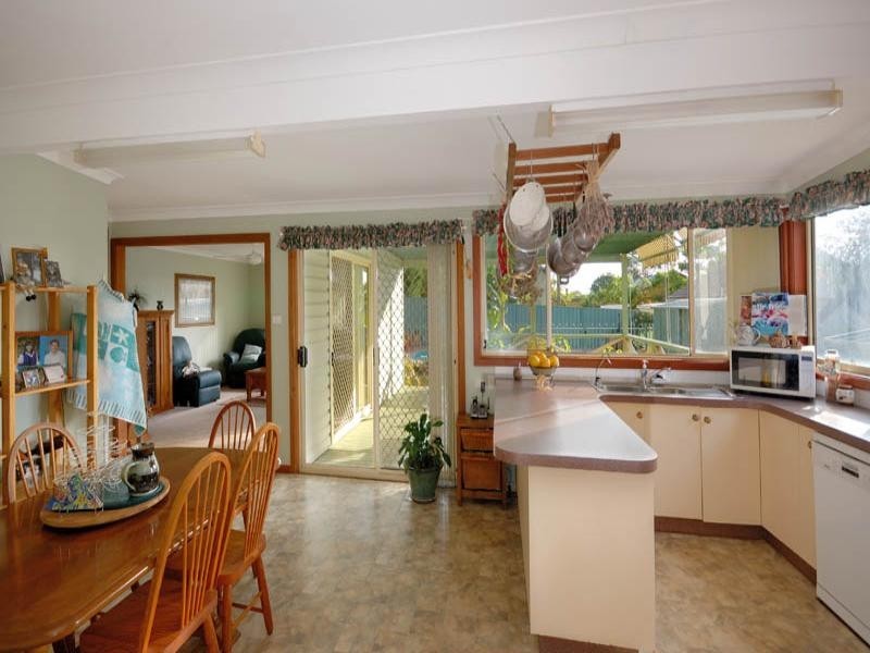 10 Short Street, Heathcote NSW 2233