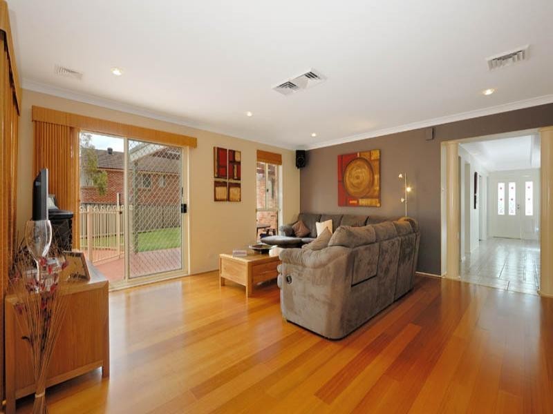 4 Weaver Place, Woronora Heights NSW 2233