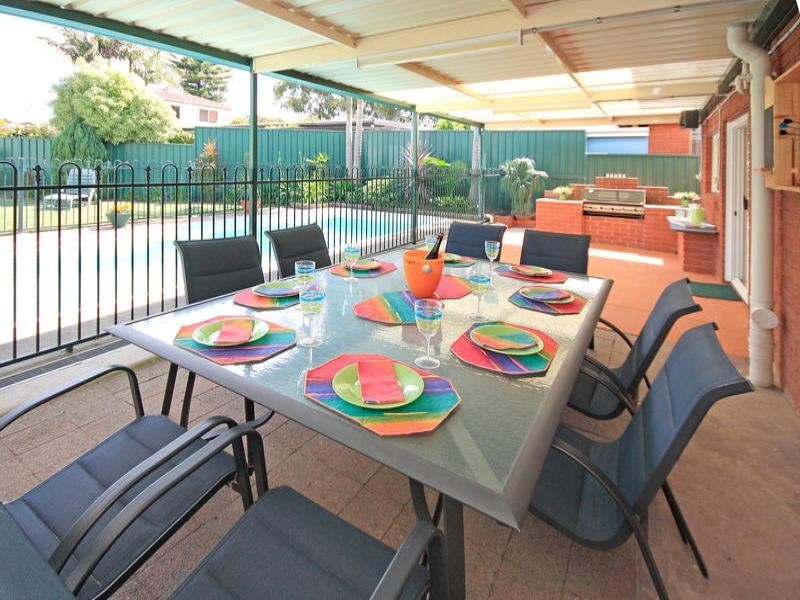 6 Parklands Avenue, Heathcote NSW 2233