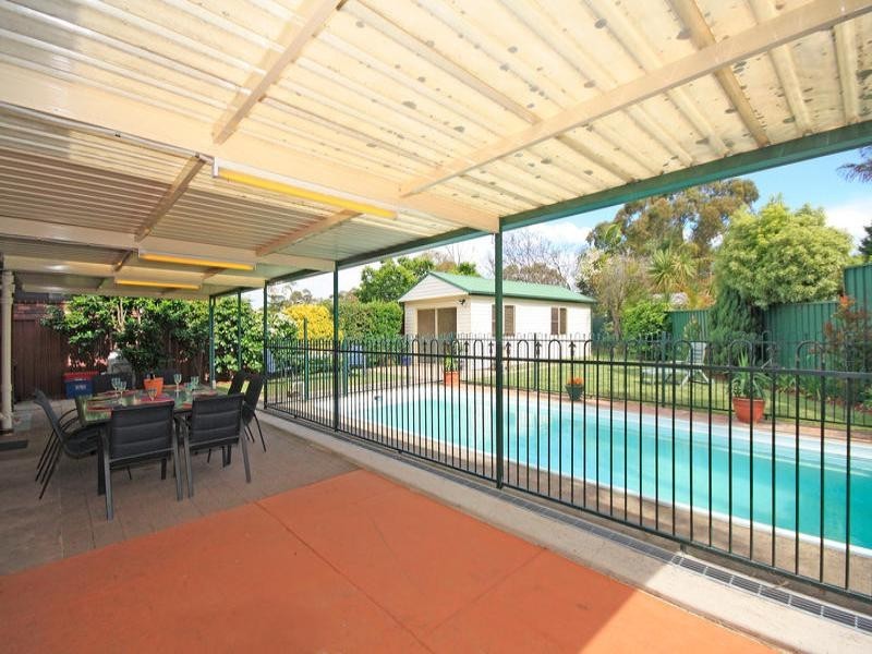 6 Parklands Avenue, Heathcote NSW 2233