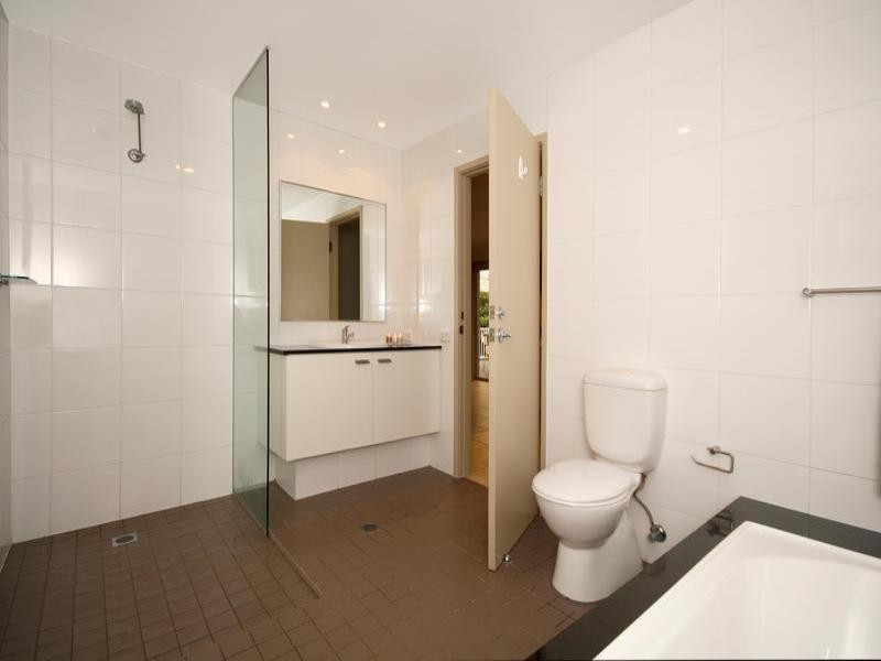 11 Rialto Place, Heathcote NSW 2233