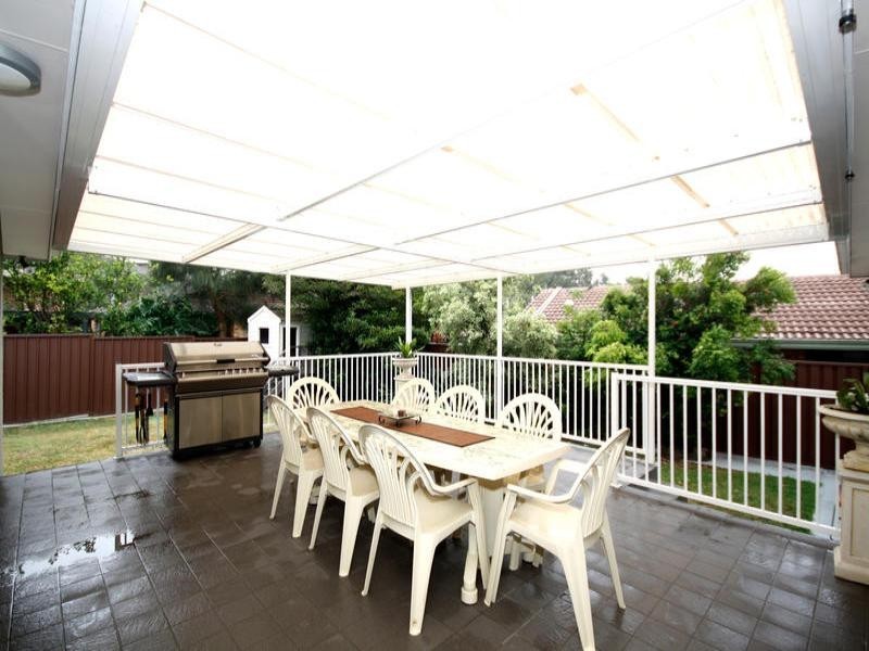 11 Rialto Place, Heathcote NSW 2233