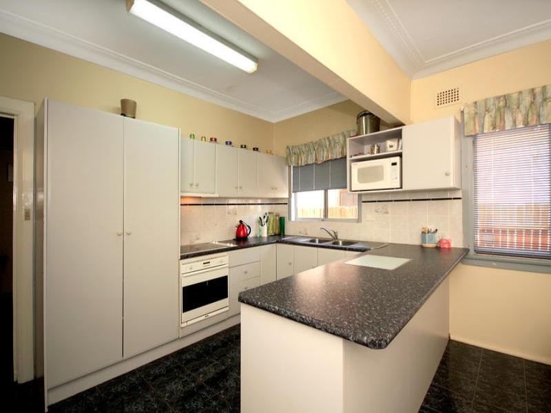 14 Tea Gardens Avenue, Kirrawee NSW 2232