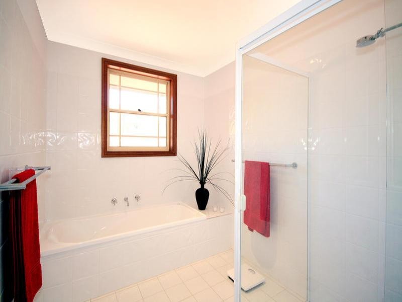 82 Willaroo Avenue, Woronora Heights NSW 2233