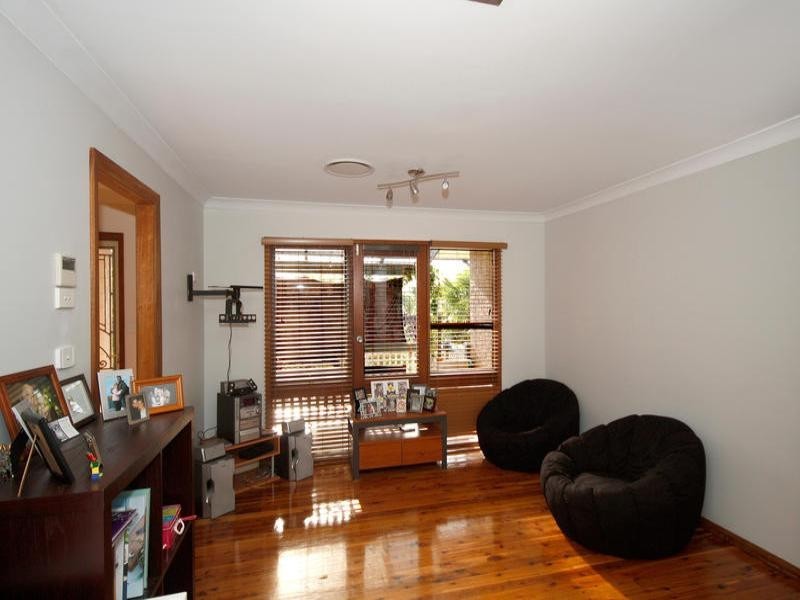 5 Bingara Drive, Sandy Point NSW 2172