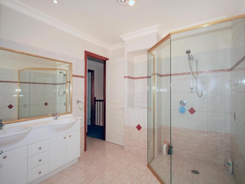 7 Silvereye Crescent, Woronora Heights NSW 2233