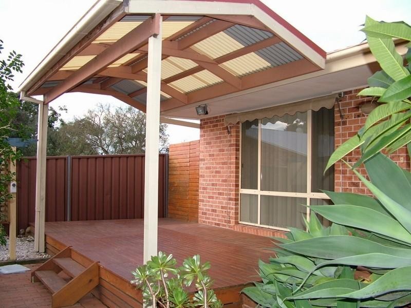 2/76 Caldarra Avenue, Engadine NSW 2233