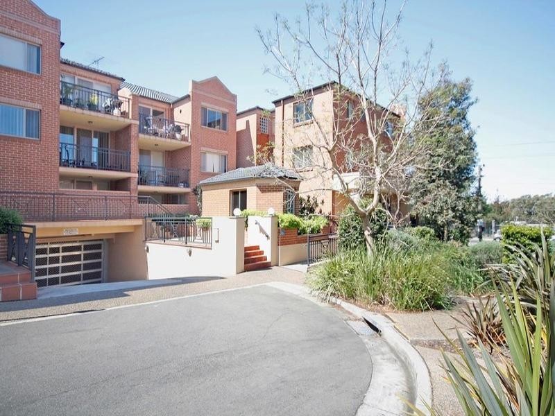 2/39-41 Railway Parade, Engadine NSW 2233