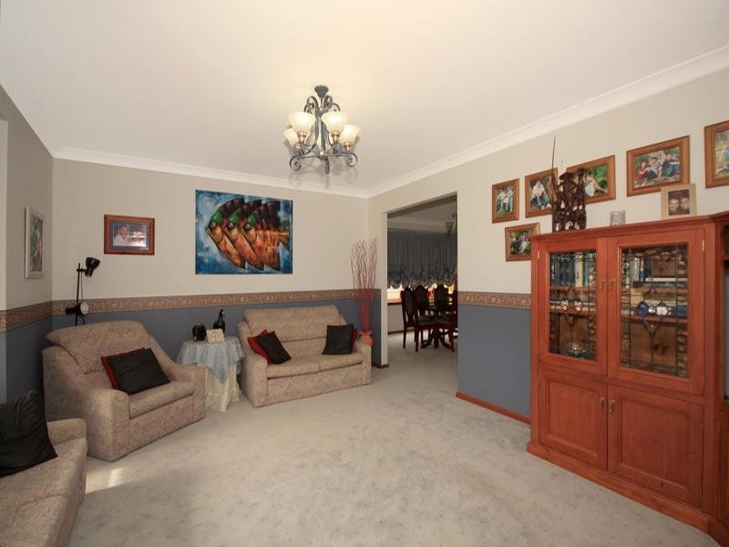 4 Willaroo Avenue, Woronora Heights NSW 2233