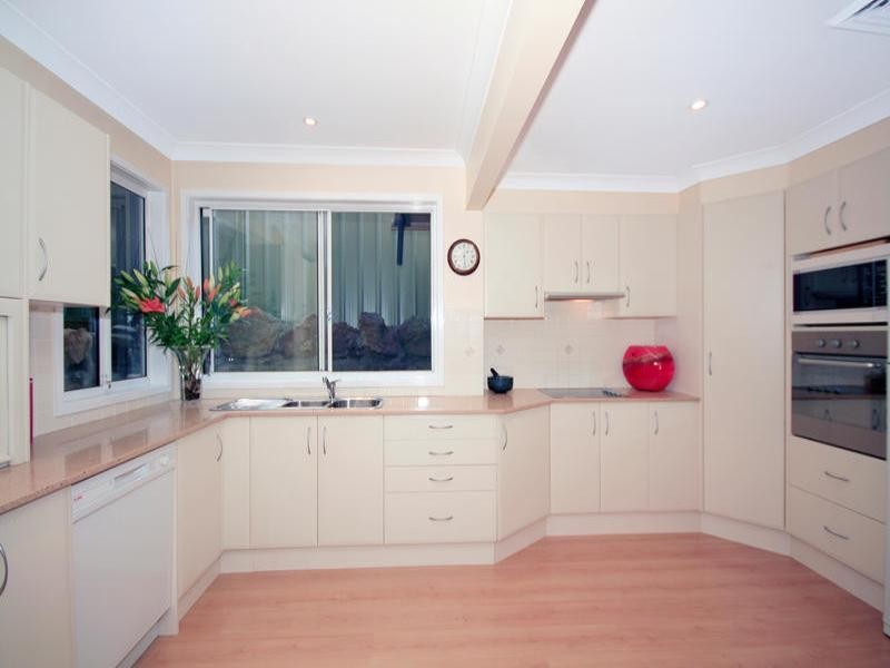 12 Electra Street, Heathcote NSW 2233