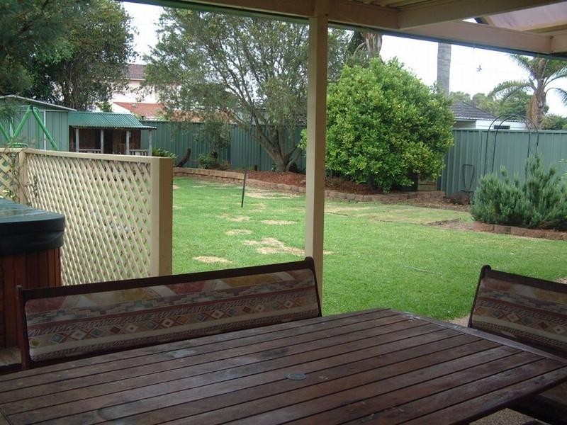 11 Collins Place, Engadine NSW 2233