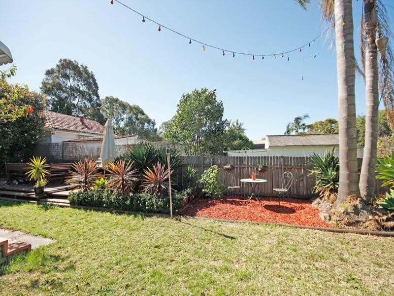 28 Cambrai Avenue, Engadine NSW 2233