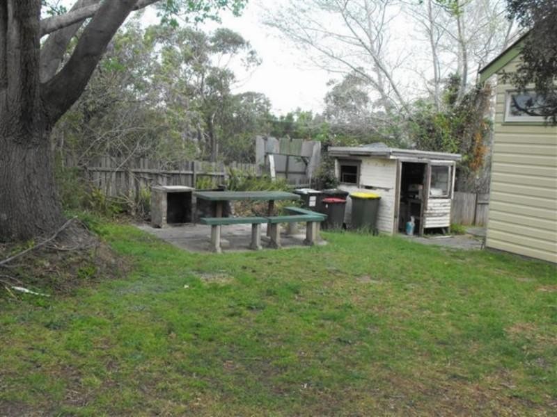 10 McKell Avenue, Waterfall NSW 2233