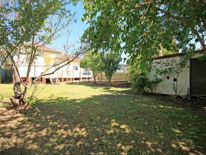 33 Bullecourt Avenue, Engadine NSW 2233