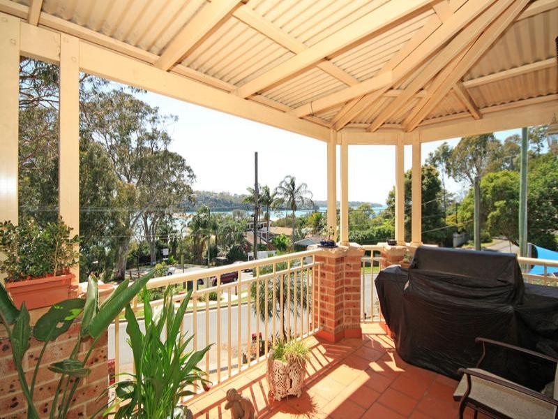 2 50 Pacific Crescent, Maianbar NSW 2230