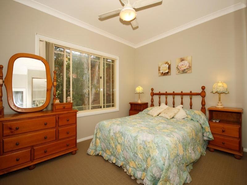 2 50 Pacific Crescent, Maianbar NSW 2230