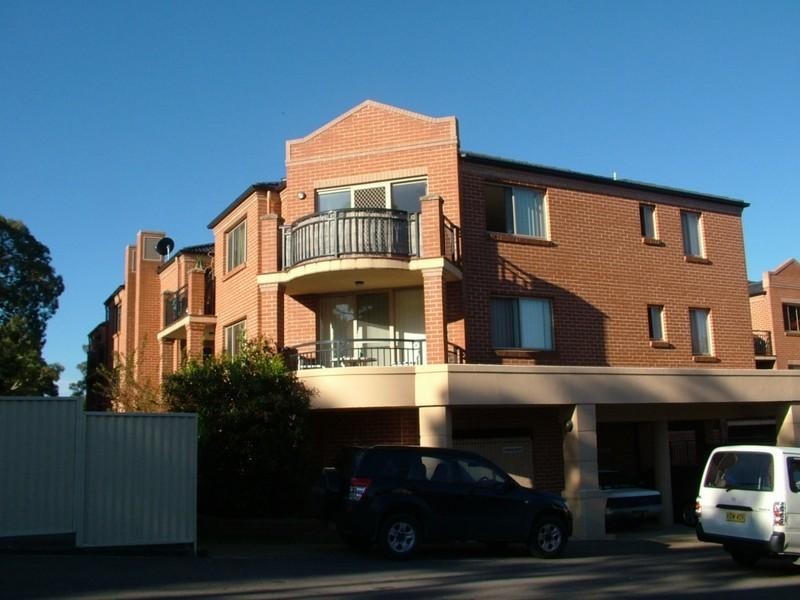 2/39 Railway Parade, Engadine NSW 2233