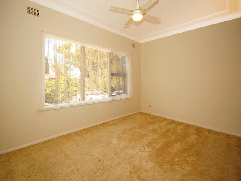 1 Bombell Avenue, Engadine NSW 2233